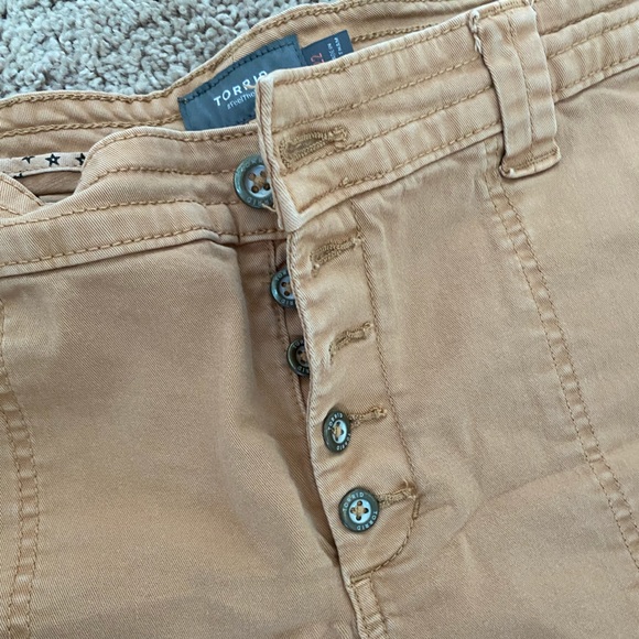 Torrid button up shorts - Picture 3 of 5